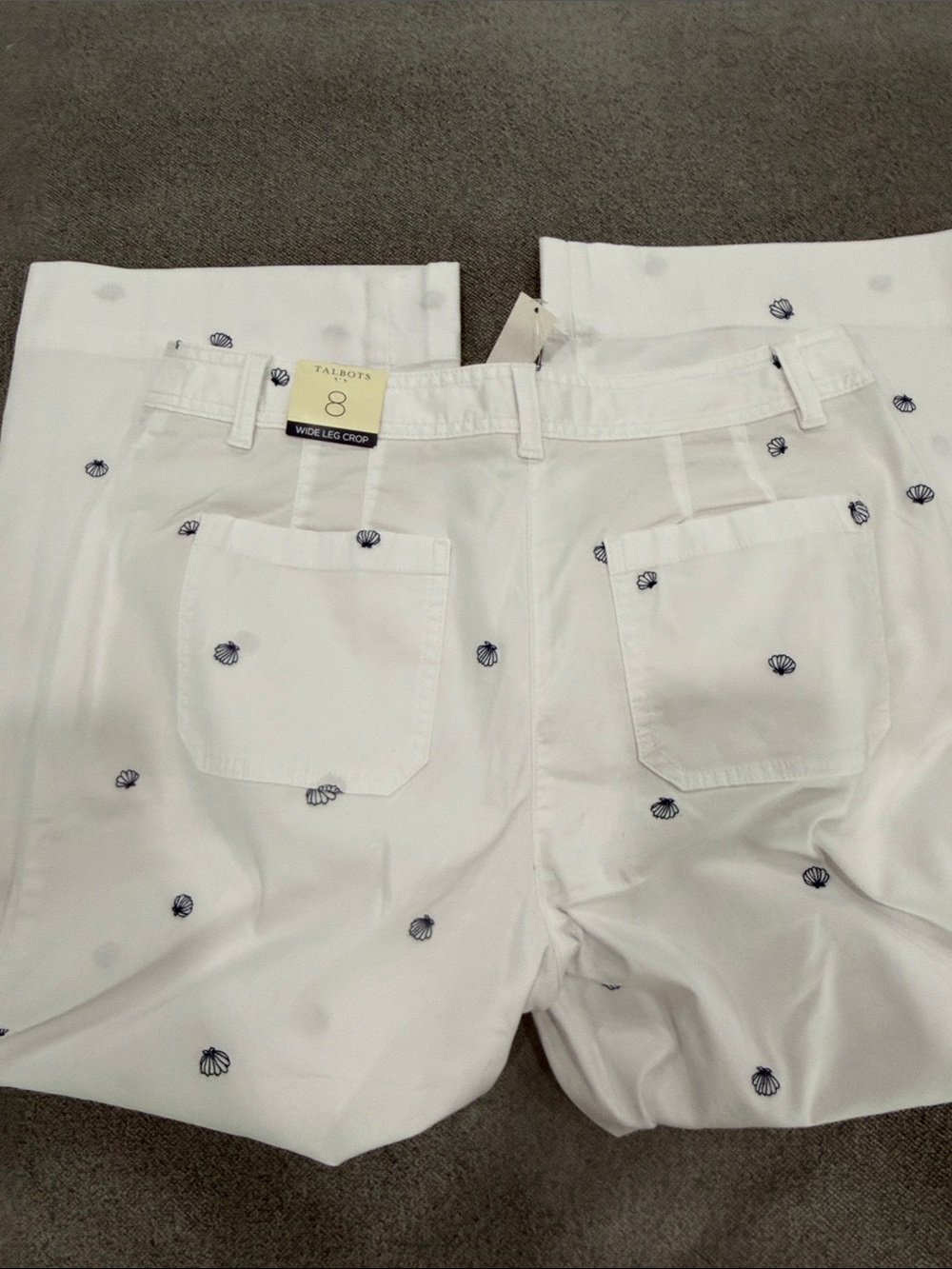New-Talbots White Relaxed Jeans with Navy Shell Embroidery - Picture 5 of 6